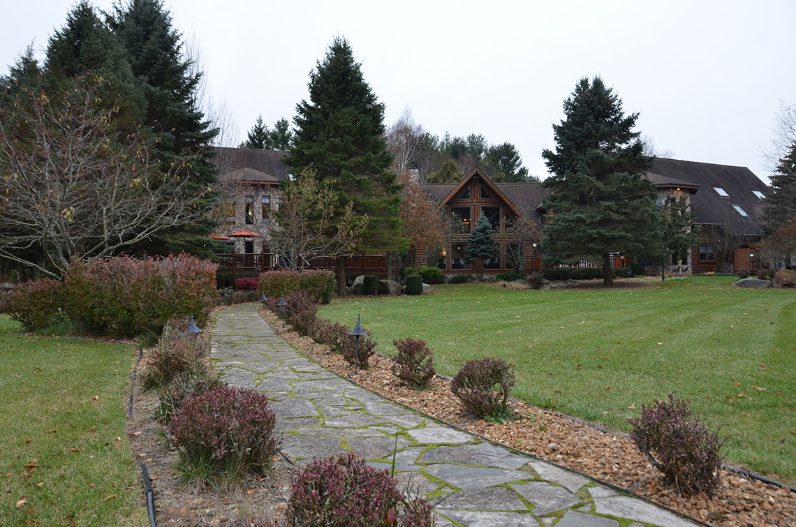 The Lodge Exterior Dsc 2226